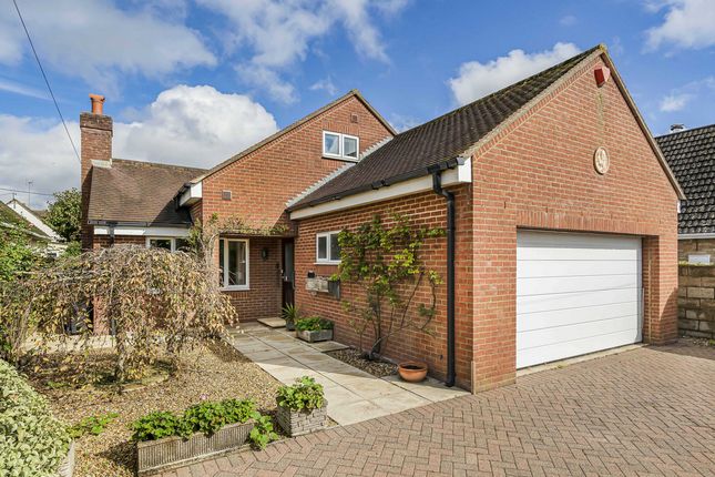 Garston Lane, Wantage, OX12 4 bed detached bungalow for sale