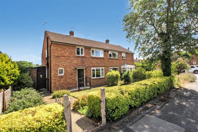 Elmwood Close, Alton, Hampshire, GU34 3 bed semi