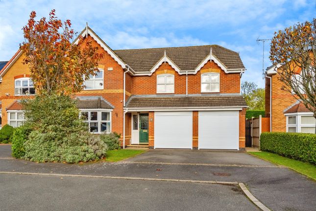 5 bed detached house