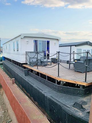 2 bedroom houseboat for sale