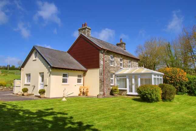 Glynarthen, Llandysul 3 bed property with land for sale
