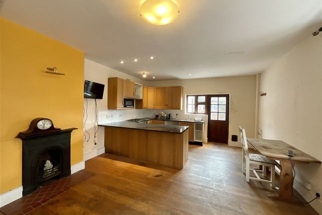 2 bed semi-detached house