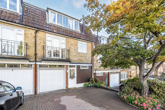 HAWTHORNDENE ROAD, BROMLEY BR2 4 bed townhouse for sale