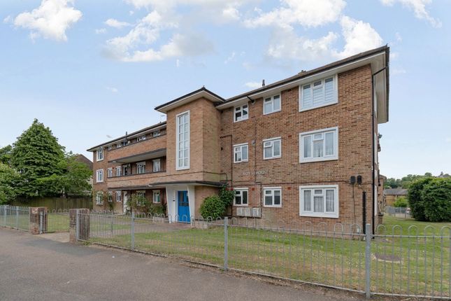 2 bedroom ground floor flat for sale
