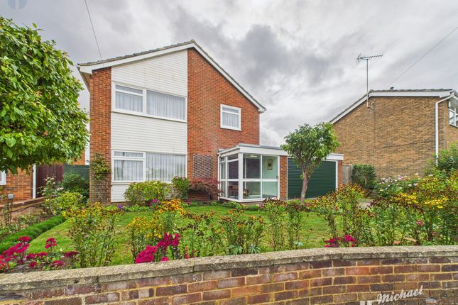 Herston Close, Aylesbury... 4 bed detached house for sale