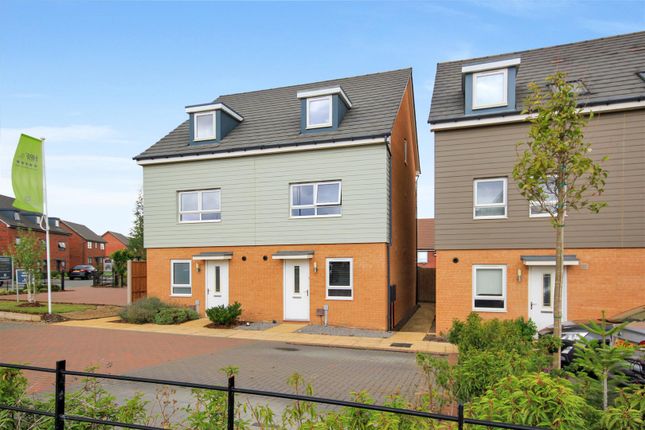 3 bedroom town house for sale