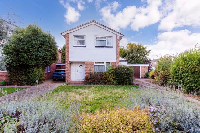 Aldebury Road, Maidenhead 3 bed detached house for sale