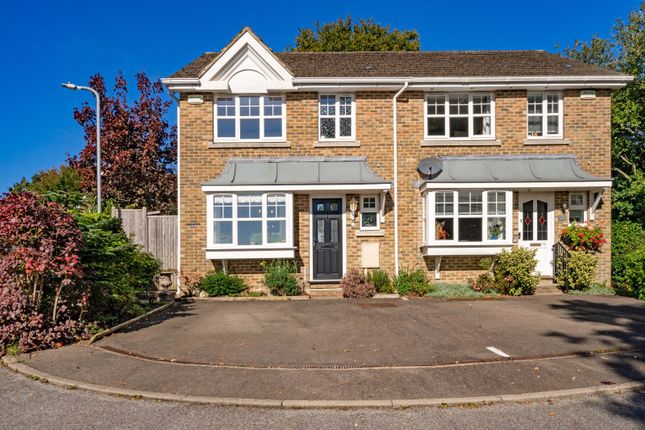 Pellings Farm Close, East Sussex TN6 3 bed semi