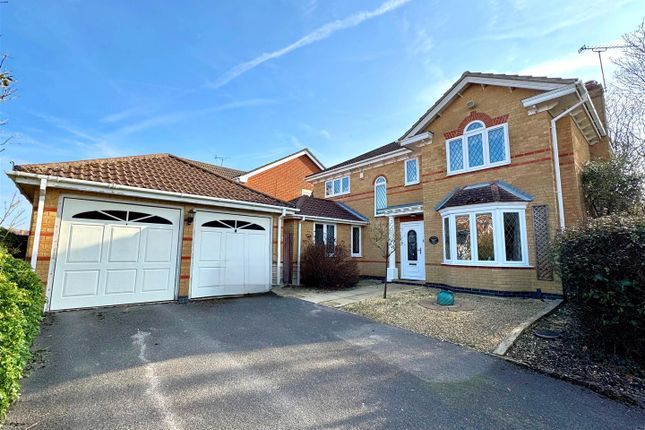 4 bed detached house