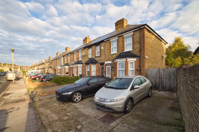 St. Lukes Avenue, Ramsgate, Kent, CT11 3 bed end of terrace house for sale