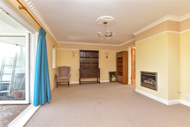 Stone Lane, Worthing, West Sussex 2 bed bungalow for sale