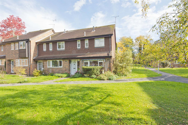 8 The Birches, Goring on Thames, RG8 3 bed end of terrace house for sale