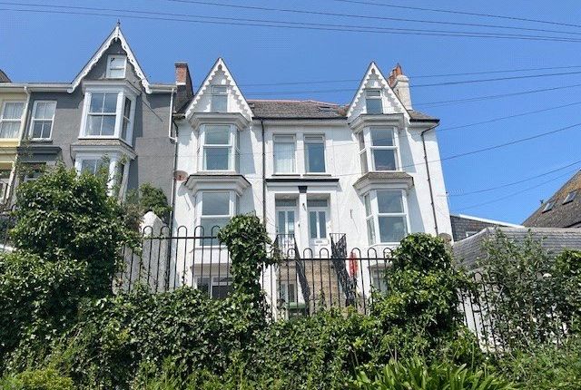 2 bedroom maisonette for sale
