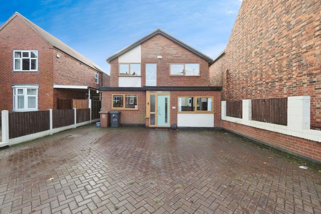 3 bed detached house