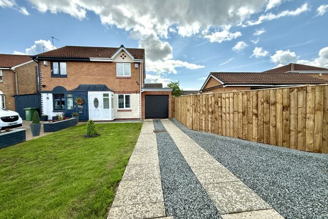 Gatesgarth Close, Bakers Mead 2 bed semi