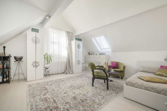 Broadway, London W13 1 bed flat for sale