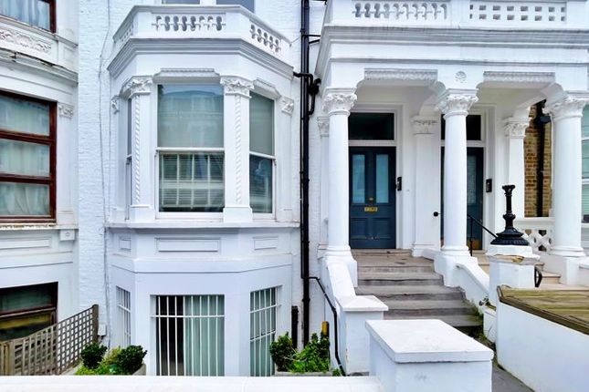 Sinclair Road, London, W14 2 bed apartment for sale