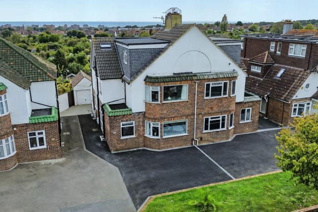 5 bedroom semi-detached house for sale