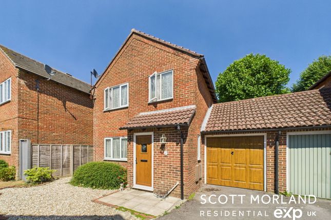 Derwent Close, Chichester PO20 4 bed link detached house for sale