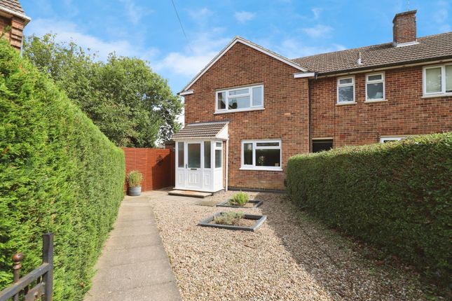 2 bedroom semi-detached house for sale