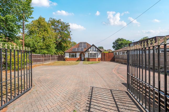 Reading Road, Wokingham RG41 3 bed bungalow for sale
