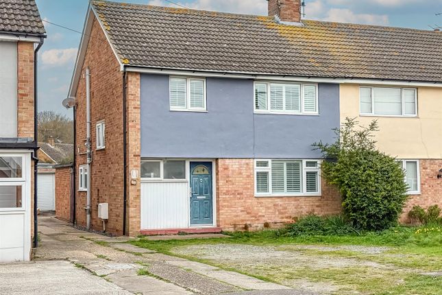 Plumberow Avenue, Hockley SS5 3 bed house for sale