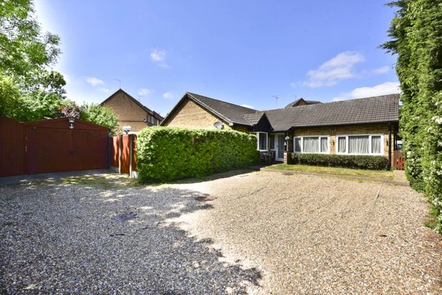 Clive Close, Potters Bar EN6 4 bed detached bungalow for sale