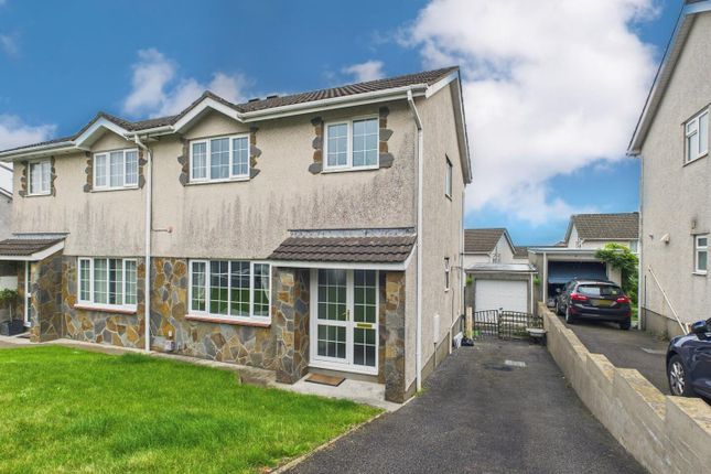Ty Gwyn Drive, Bridgend CF31 3 bed semi
