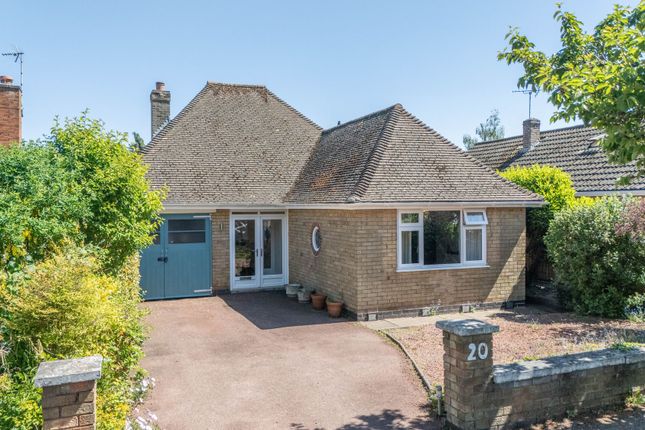 Cherry Tree Avenue, Kirby Muxloe, LE9 2 bed detached bungalow for sale
