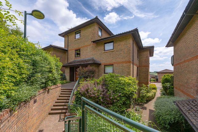 St. Mary's Mount, Caterham CR3 5 bed apartment for sale