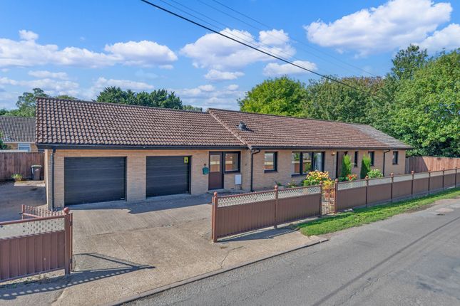 Dysons Drove, Cambridge CB25 5 bed detached bungalow for sale