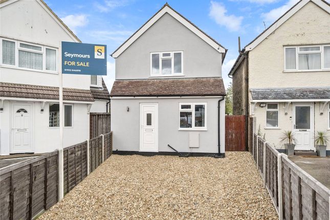 Beverley Close, Surrey KT15 3 bed detached house for sale