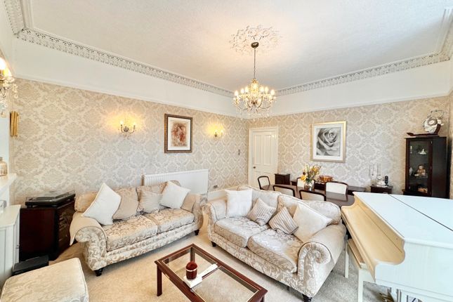 3A Burnlea Road, Largs 4 bed flat for sale
