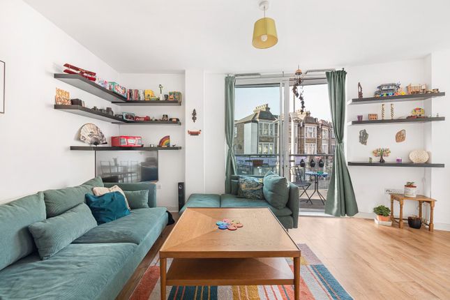 Rye Lane, London 2 bed apartment for sale