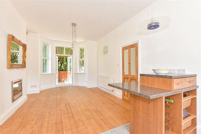 4 bed detached house