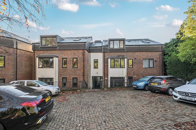 Mousehole Lane, Southampton, SO18 18 bed block of apartments for sale