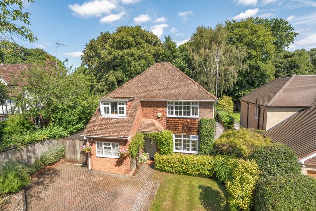 Avenue Road,  Farnborough, GU14 4 bed detached house for sale