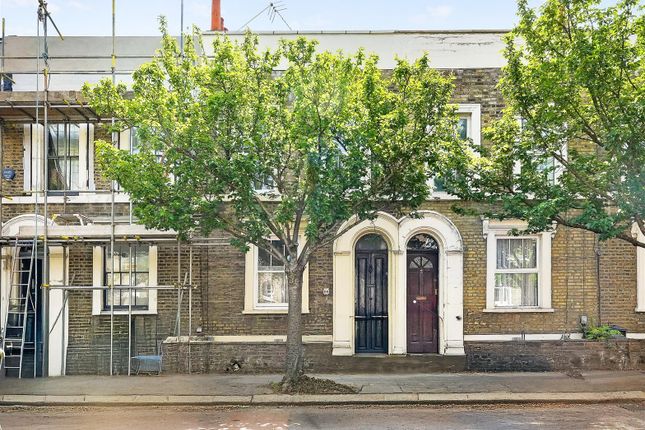 Old Ford Road, London E2 2 bed terraced house for sale