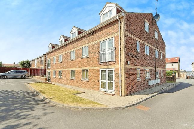 Owlcotes Road, Pudsey 2 bed flat for sale