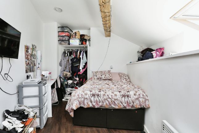 Studio apartment for sale