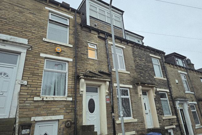 Newlands Place, Bradford, BD3 4 bed terraced house for sale