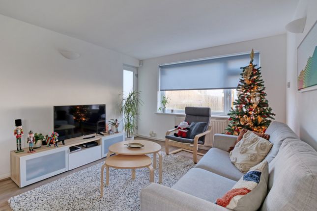 Embassy Court, Avenue Road, London, SE25 1 bed flat for sale