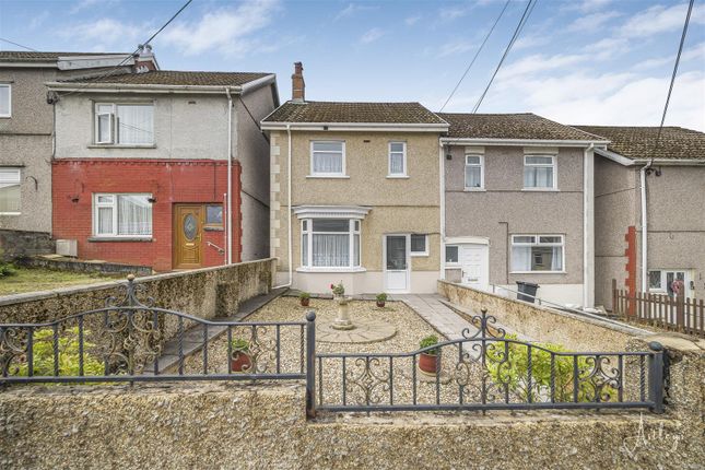 Empire Avenue, Cwmgwrach, Neath 3 bed semi