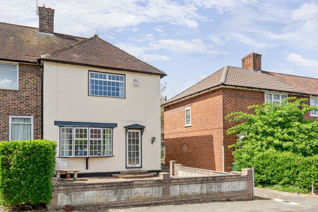 3 bedroom end of terrace house for sale