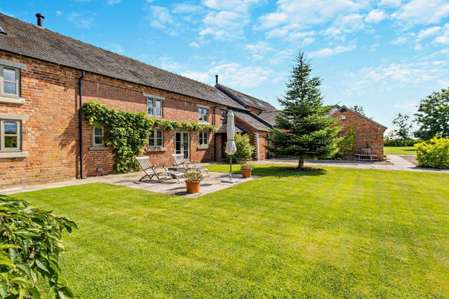 4 bedroom equestrian property for sale