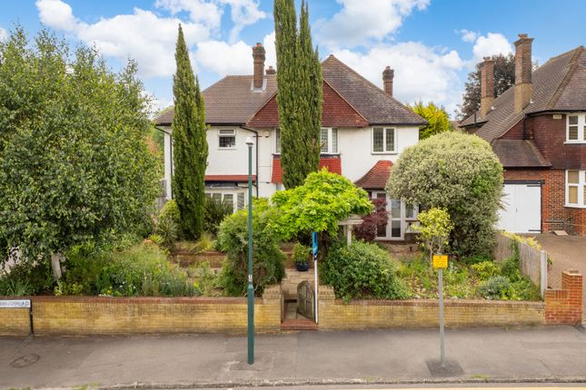 6 bed detached house