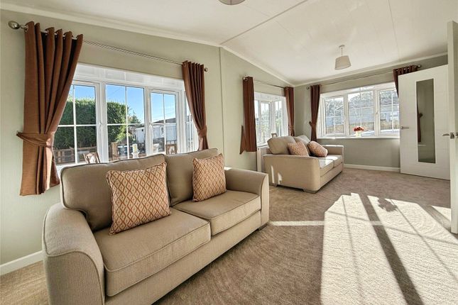 Brownfield Gardens, Berkshire SL6 2 bed detached house for sale