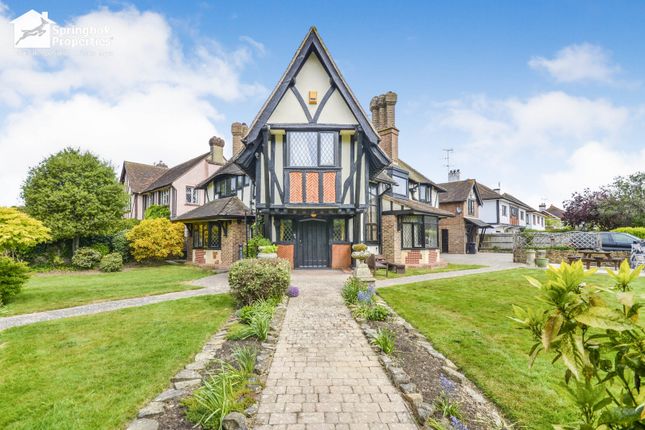 6 bedroom detached house for sale
