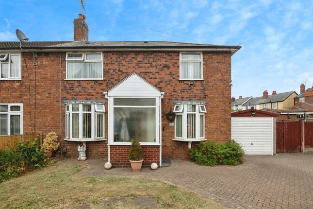4 bedroom end of terrace house for sale