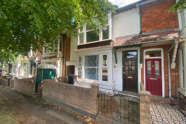 Wellingborough Road, Rushden, NN10 9XR 2 bed terraced house for sale